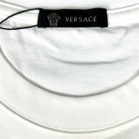 Cheap Versace T-Shirts Short Sleeved For Unisex #1078295 Replica Wholesale [$42.00 USD] [ITEM#1078295] on Replica Versace T-Shirts