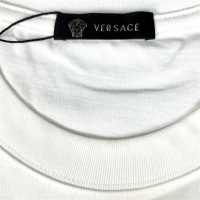Cheap Versace T-Shirts Short Sleeved For Unisex #1078319 Replica Wholesale [$42.00 USD] [ITEM#1078319] on Replica Versace T-Shirts