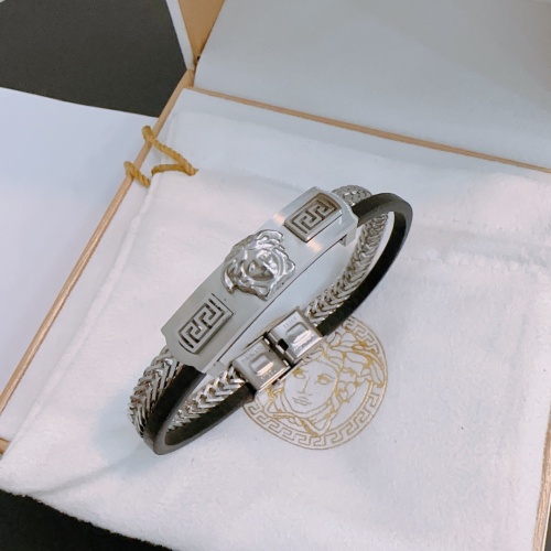 Cheap Versace Bracelets #1080370 Replica Wholesale [$45.00 USD] [ITEM#1080370] on Replica Versace Bracelets