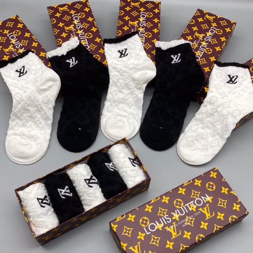 Cheap Louis Vuitton LV Socks #1081454 Replica Wholesale [$27.00 USD] [ITEM#1081454] on Replica Louis Vuitton LV Socks