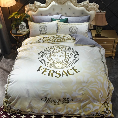 Cheap Versace Bedding #1083296 Replica Wholesale [$85.00 USD] [ITEM#1083296] on Replica Versace Bedding