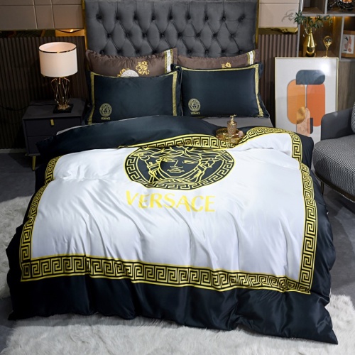 Cheap Versace Bedding #1083332 Replica Wholesale [$88.00 USD] [ITEM#1083332] on Replica Versace Bedding