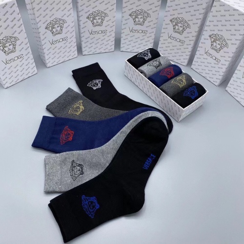 Cheap Versace Socks #1087606 Replica Wholesale [$29.00 USD] [ITEM#1087606] on Replica Versace Socks