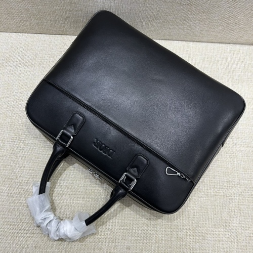 Cheap Christian Dior AAA Man Handbags #1088524 Replica Wholesale [$210.00 USD] [ITEM#1088524] on Replica Christian Dior AAA Man Handbags