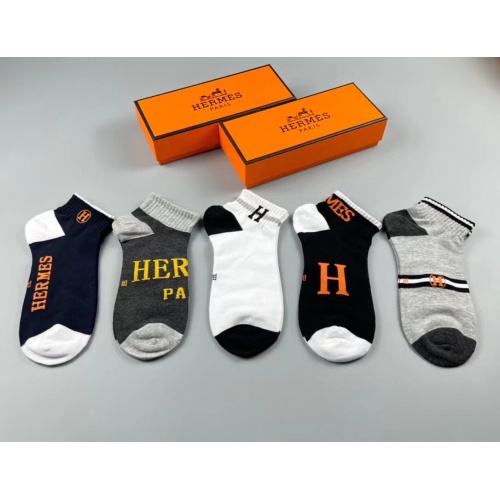 Cheap Hermes Socks For Men #1090611 Replica Wholesale [$27.00 USD] [ITEM#1090611] on Replica Hermes Socks