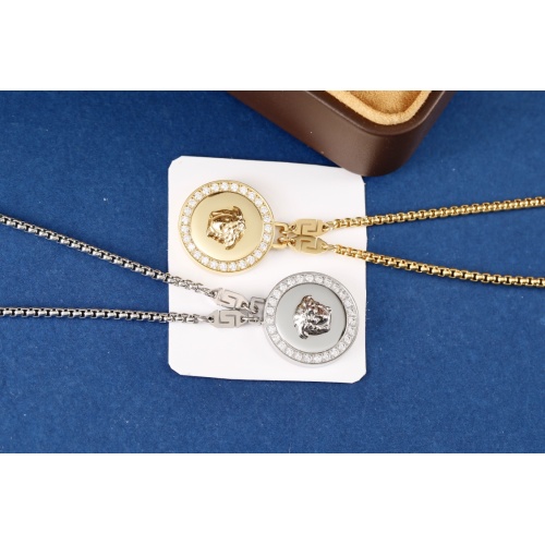 Cheap Versace Necklaces #1092686 Replica Wholesale [$36.00 USD] [ITEM#1092686] on Replica Versace Necklaces