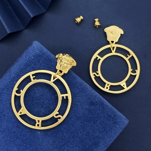 Cheap Versace Earrings For Women #1092800 Replica Wholesale [$32.00 USD] [ITEM#1092800] on Replica Versace Earrings