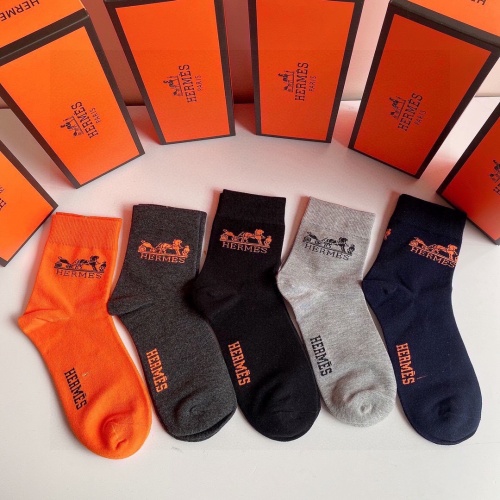 Cheap Hermes Socks #1096865 Replica Wholesale [$25.00 USD] [ITEM#1096865] on Replica Hermes Socks