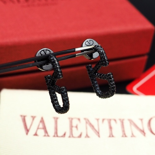 Cheap Valentino Earrings For Women #1098399 Replica Wholesale [$27.00 USD] [ITEM#1098399] on Replica Valentino Earrings