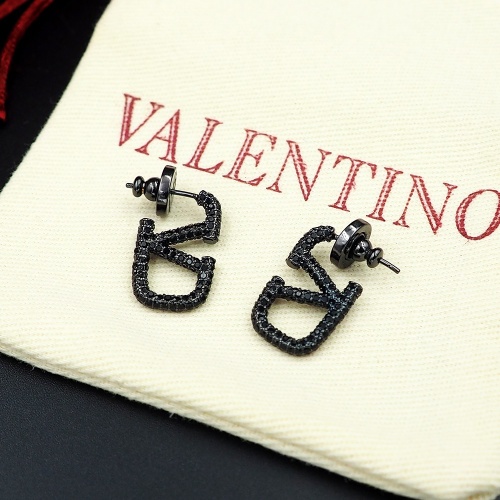 Cheap Valentino Earrings For Women #1098399 Replica Wholesale [$27.00 USD] [ITEM#1098399] on Replica Valentino Earrings