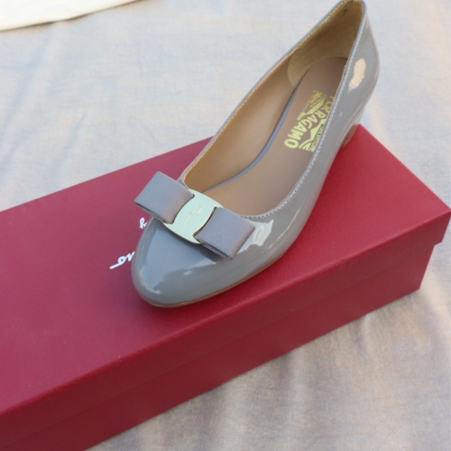 Cheap Salvatore Ferragamo Flat Shoes For Women #1099044 Replica Wholesale [$96.00 USD] [ITEM#1099044] on Replica Salvatore Ferragamo Flat Shoes