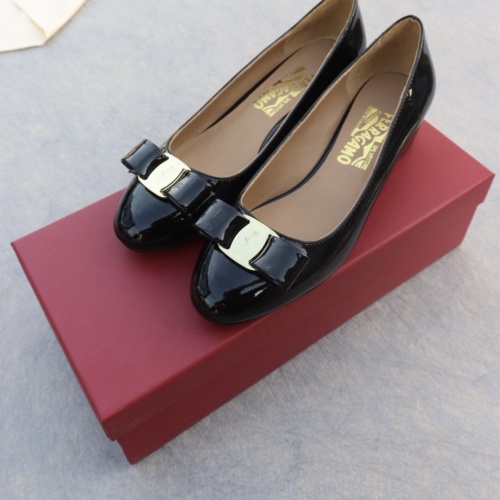 Cheap Salvatore Ferragamo Flat Shoes For Women #1099069 Replica Wholesale [$96.00 USD] [ITEM#1099069] on Replica Salvatore Ferragamo Flat Shoes