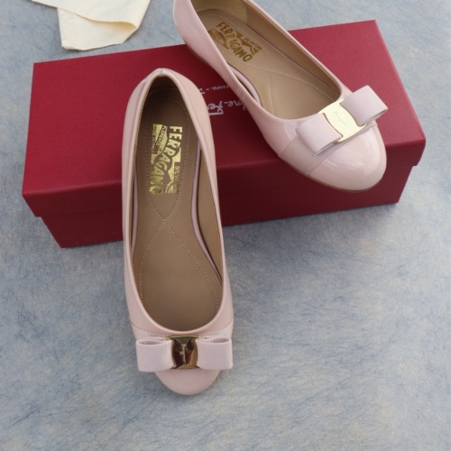 Cheap Salvatore Ferragamo Flat Shoes For Women #1099071 Replica Wholesale [$96.00 USD] [ITEM#1099071] on Replica Salvatore Ferragamo Flat Shoes