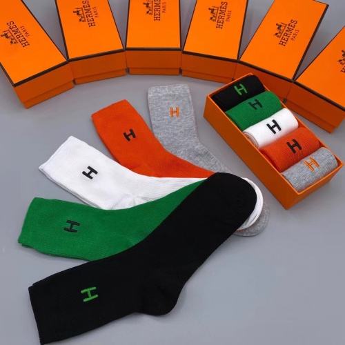 Cheap Hermes Socks #1100469 Replica Wholesale [$27.00 USD] [ITEM#1100469] on Replica Hermes Socks