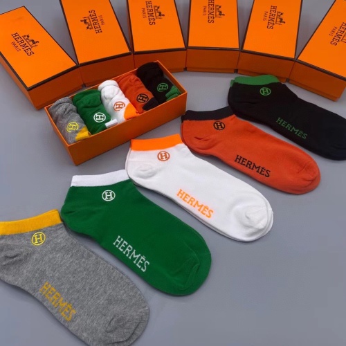 Cheap Hermes Socks #1100551 Replica Wholesale [$27.00 USD] [ITEM#1100551] on Replica Hermes Socks