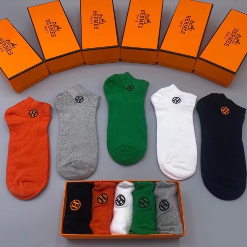 Cheap Hermes Socks #1100552 Replica Wholesale [$27.00 USD] [ITEM#1100552] on Replica Hermes Socks