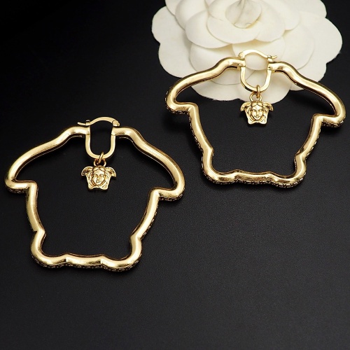 Cheap Versace Earrings For Women #1108107 Replica Wholesale [$32.00 USD] [ITEM#1108107] on Replica Versace Earrings