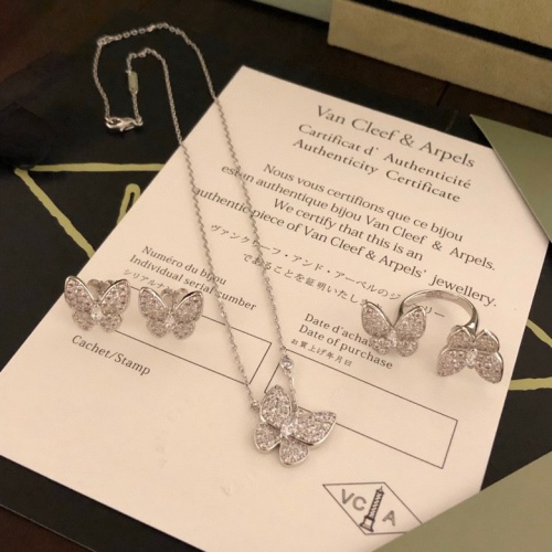 Cheap Van Cleef &amp; Arpels Jewelry Set For Women #1108895 Replica Wholesale [$82.00 USD] [ITEM#1108895] on Replica Van Cleef &amp; Arpels Jewelry Set
