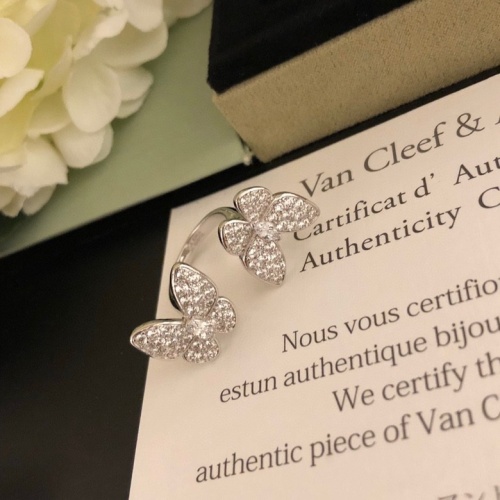 Cheap Van Cleef &amp; Arpels Jewelry Set For Women #1108895 Replica Wholesale [$82.00 USD] [ITEM#1108895] on Replica Van Cleef &amp; Arpels Jewelry Set