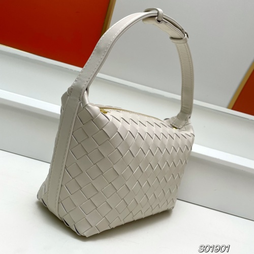 Cheap Bottega Veneta BV AAA Quality Handbags For Women #1115212 Replica Wholesale [$96.00 USD] [ITEM#1115212] on Replica Bottega Veneta BV AAA Handbags