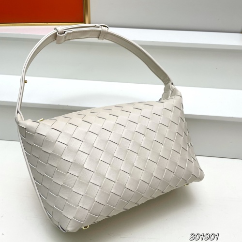 Cheap Bottega Veneta BV AAA Quality Handbags For Women #1115212 Replica Wholesale [$96.00 USD] [ITEM#1115212] on Replica Bottega Veneta BV AAA Handbags