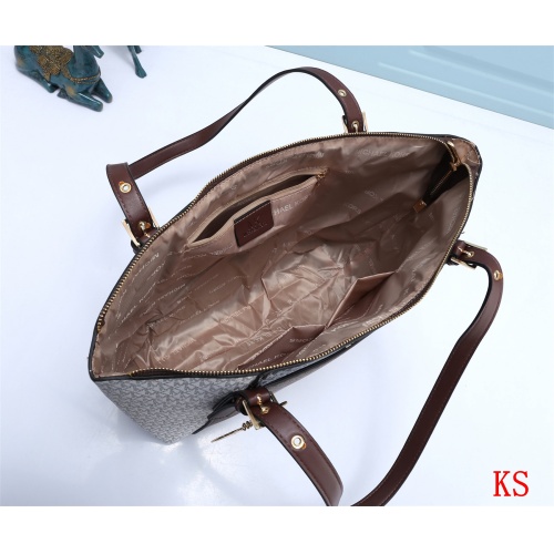 Cheap Michael Kors Handbags For Women #1115468 Replica Wholesale [$38.00 USD] [ITEM#1115468] on Replica Michael Kors Handbags