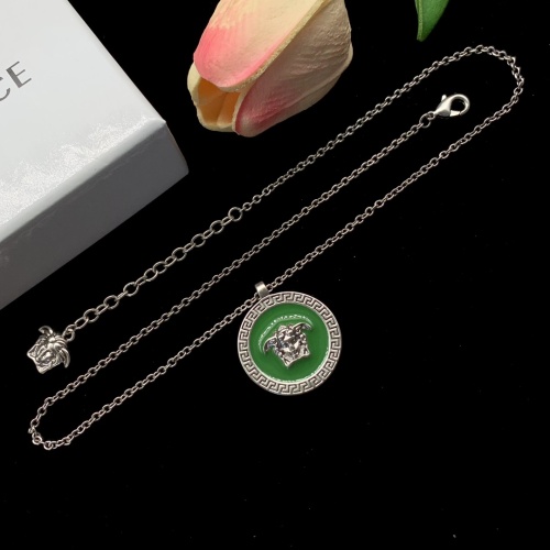 Cheap Versace Necklaces #1116024 Replica Wholesale [$27.00 USD] [ITEM#1116024] on Replica Versace Necklaces