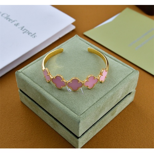 Cheap Van Cleef &amp; Arpels Bracelets For Women #1116343 Replica Wholesale [$22.00 USD] [ITEM#1116343] on Replica Van Cleef &amp; Arpels Bracelets