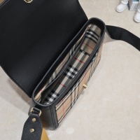 Cheap Burberry AAA Quality Messenger Bags For Women #1114589 Replica Wholesale [$102.00 USD] [ITEM#1114589] on Replica Burberry AAA Messenger Bags