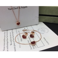 Van Cleef & Arpels Jewelry Set For Women #1115615