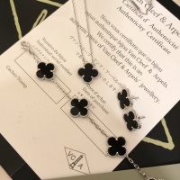 Cheap Van Cleef &amp; Arpels Jewelry Set For Women #1115768 Replica Wholesale [$76.00 USD] [ITEM#1115768] on Replica Van Cleef &amp; Arpels Jewelry Set