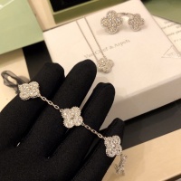 Van Cleef & Arpels Jewelry Set For Women #1119344
