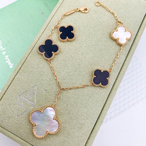 Cheap Van Cleef &amp; Arpels Bracelets For Women #1122110 Replica Wholesale [$36.00 USD] [ITEM#1122110] on Replica Van Cleef &amp; Arpels Bracelets
