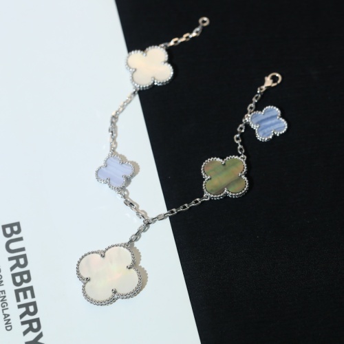 Cheap Van Cleef &amp; Arpels Bracelets For Women #1122376 Replica Wholesale [$85.00 USD] [ITEM#1122376] on Replica Van Cleef &amp; Arpels Bracelets