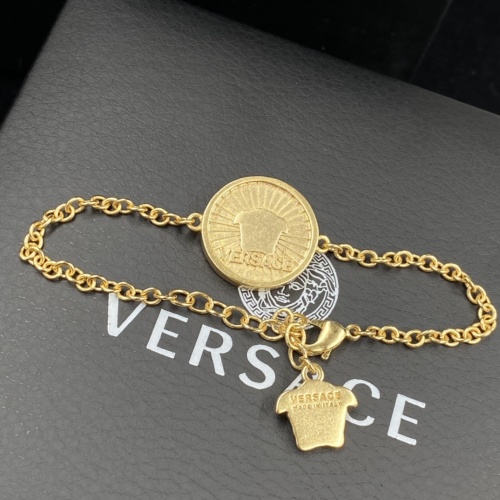 Cheap Versace Jewelry Set #1122459 Replica Wholesale [$48.00 USD] [ITEM#1122459] on Replica Versace Jewelry Set