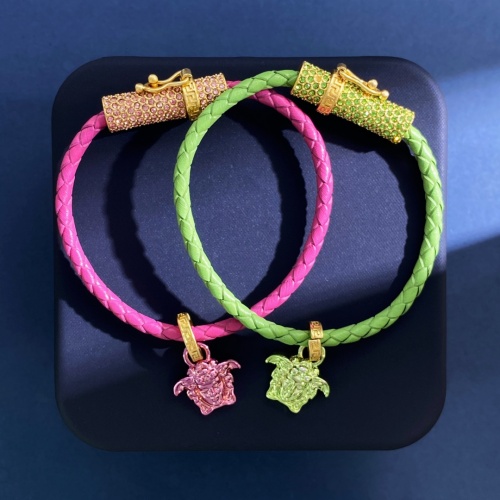Cheap Versace Bracelets #1122937 Replica Wholesale [$32.00 USD] [ITEM#1122937] on Replica Versace Bracelets
