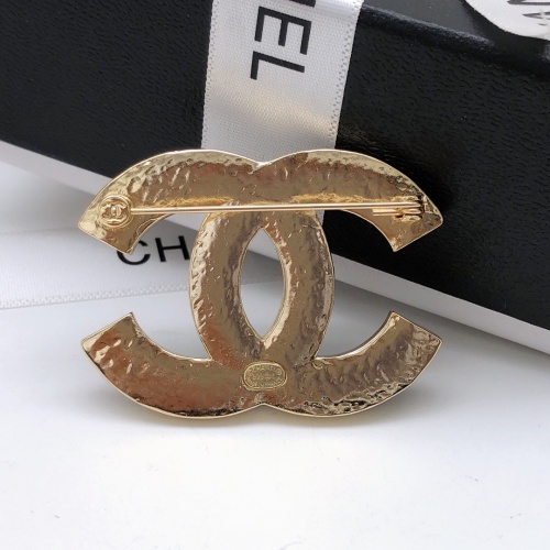 Cheap Chanel Brooches For Women #1123123 Replica Wholesale [$29.00 USD] [ITEM#1123123] on Replica Chanel Brooches