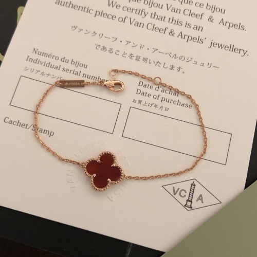Cheap Van Cleef &amp; Arpels Bracelets For Women #1127597 Replica Wholesale [$25.00 USD] [ITEM#1127597] on Replica Van Cleef &amp; Arpels Bracelets