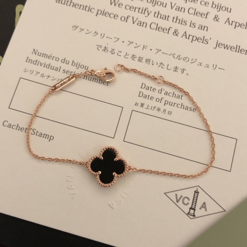 Cheap Van Cleef &amp; Arpels Bracelets For Women #1127599 Replica Wholesale [$25.00 USD] [ITEM#1127599] on Replica Van Cleef &amp; Arpels Bracelets
