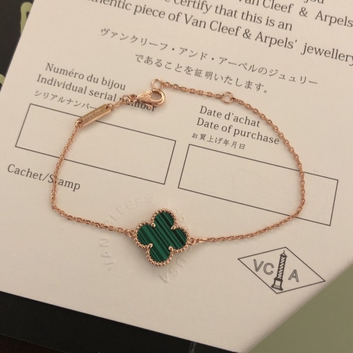 Cheap Van Cleef &amp; Arpels Bracelets For Women #1127600 Replica Wholesale [$25.00 USD] [ITEM#1127600] on Replica Van Cleef &amp; Arpels Bracelets