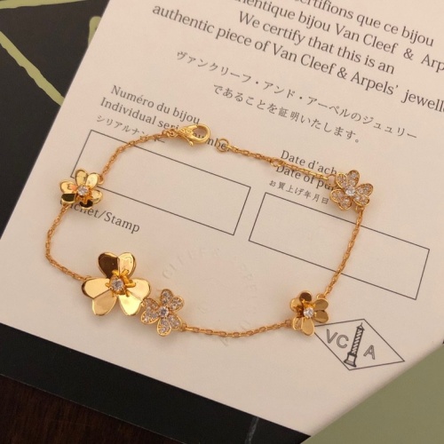 Cheap Van Cleef &amp; Arpels Bracelets For Women #1128043 Replica Wholesale [$38.00 USD] [ITEM#1128043] on Replica Van Cleef &amp; Arpels Bracelets