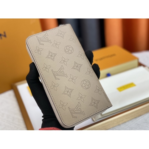 Cheap Louis Vuitton AAA Quality Wallets For Women #1128417 Replica Wholesale [$48.00 USD] [ITEM#1128417] on Replica Louis Vuitton AAA+ Quality Wallets