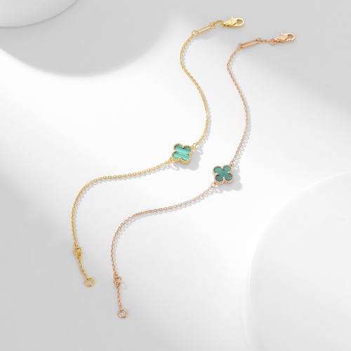 Cheap Van Cleef &amp; Arpels Bracelets For Women #1128806 Replica Wholesale [$40.00 USD] [ITEM#1128806] on Replica Van Cleef &amp; Arpels Bracelets