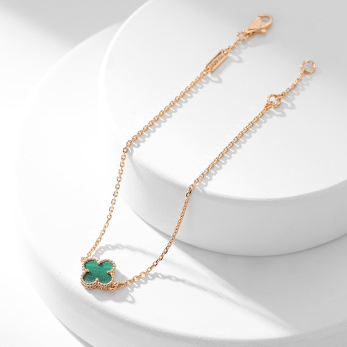 Cheap Van Cleef &amp; Arpels Bracelets For Women #1128806 Replica Wholesale [$40.00 USD] [ITEM#1128806] on Replica Van Cleef &amp; Arpels Bracelets