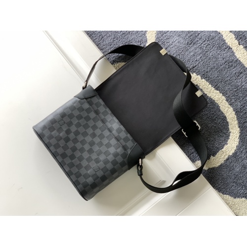 Cheap Louis Vuitton AAA Man Messenger Bags #1129289 Replica Wholesale [$135.00 USD] [ITEM#1129289] on Replica 