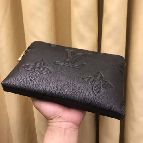 Cheap Louis Vuitton AAA Man Wallets #1132684 Replica Wholesale [$72.00 USD] [ITEM#1132684] on Replica Louis Vuitton AAA Man Wallets