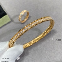 Cheap Van Cleef &amp; Arpels Bracelets For Women #1127552 Replica Wholesale [$108.00 USD] [ITEM#1127552] on Replica Van Cleef &amp; Arpels Bracelets