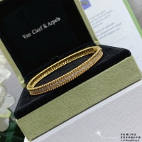 Van Cleef & Arpels Bracelets For Women #1127553