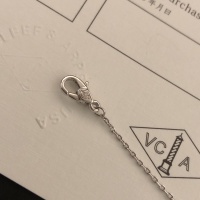 Cheap Van Cleef &amp; Arpels Bracelets For Women #1128042 Replica Wholesale [$29.00 USD] [ITEM#1128042] on Replica Van Cleef &amp; Arpels Bracelets