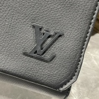 Cheap Louis Vuitton AAA Man Messenger Bags #1132323 Replica Wholesale [$82.00 USD] [ITEM#1132323] on Replica Louis Vuitton AAA Man Messenger Bags